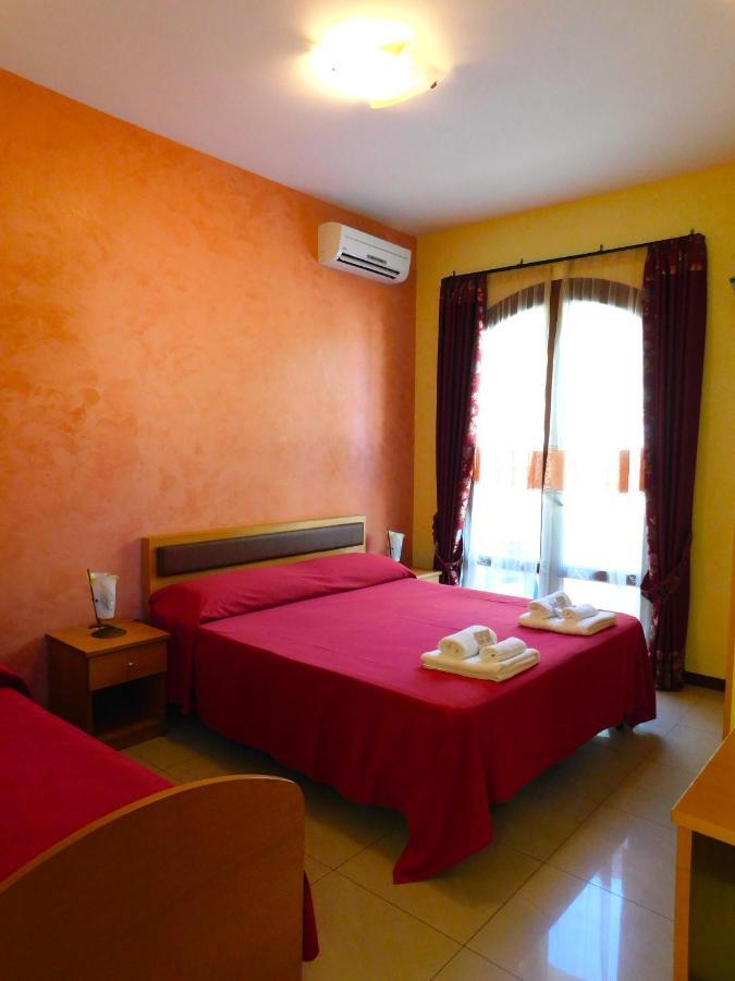 Villa Marincanto Affittacamere Порто Чезарео Екстериор снимка